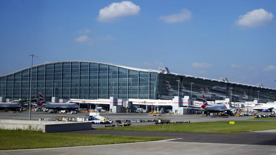 Interior concourse of Heathrow Airport Terminal 5